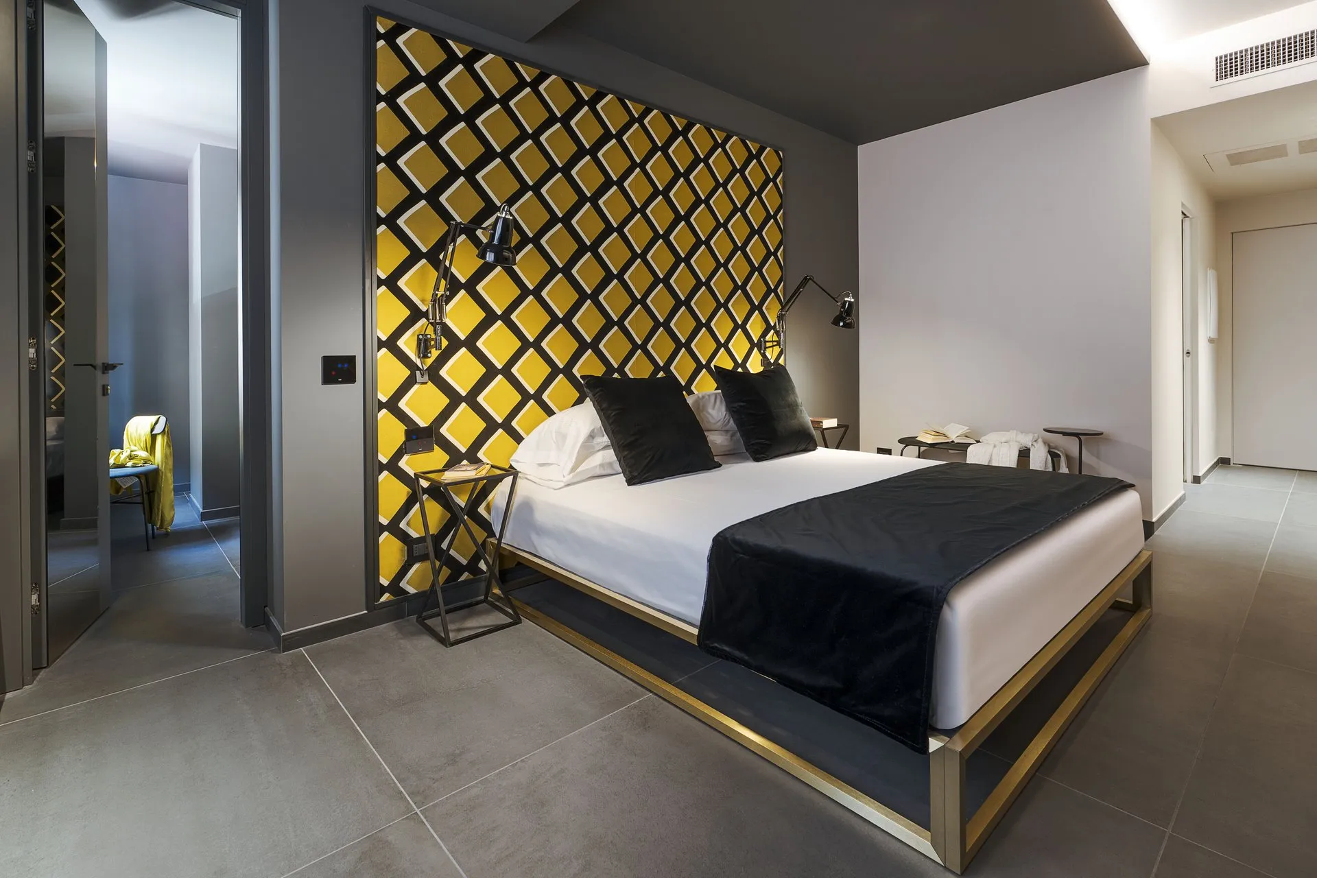 suite con vasca e doccia Catania Smart Hotel